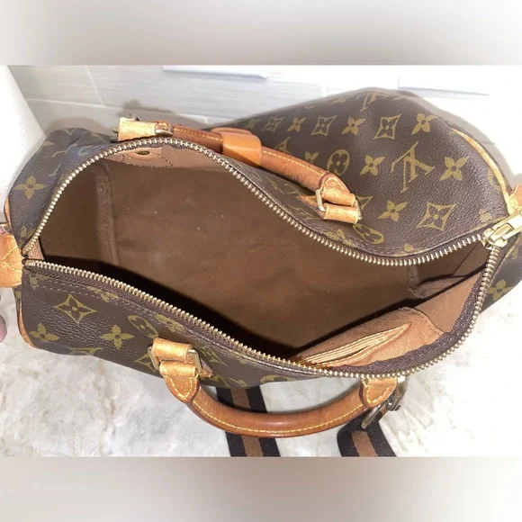 Louis Vuitton Speedy 30, Brown and Tan Crossbody Bag - Picture 2 of 7